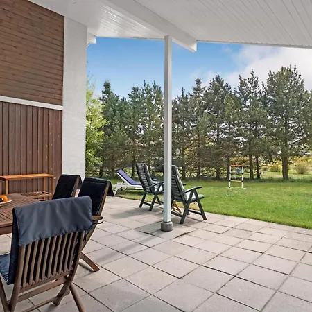 度假居 In With Sauna *