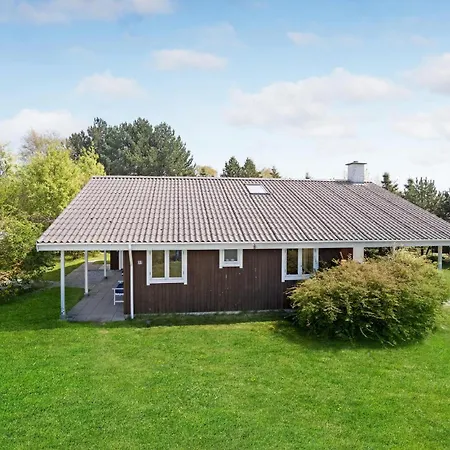 度假居 In With Sauna *